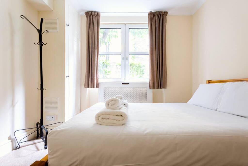 Charming Apartment In The Heart Of Pimlico ลอนดอน ภายนอก รูปภาพ