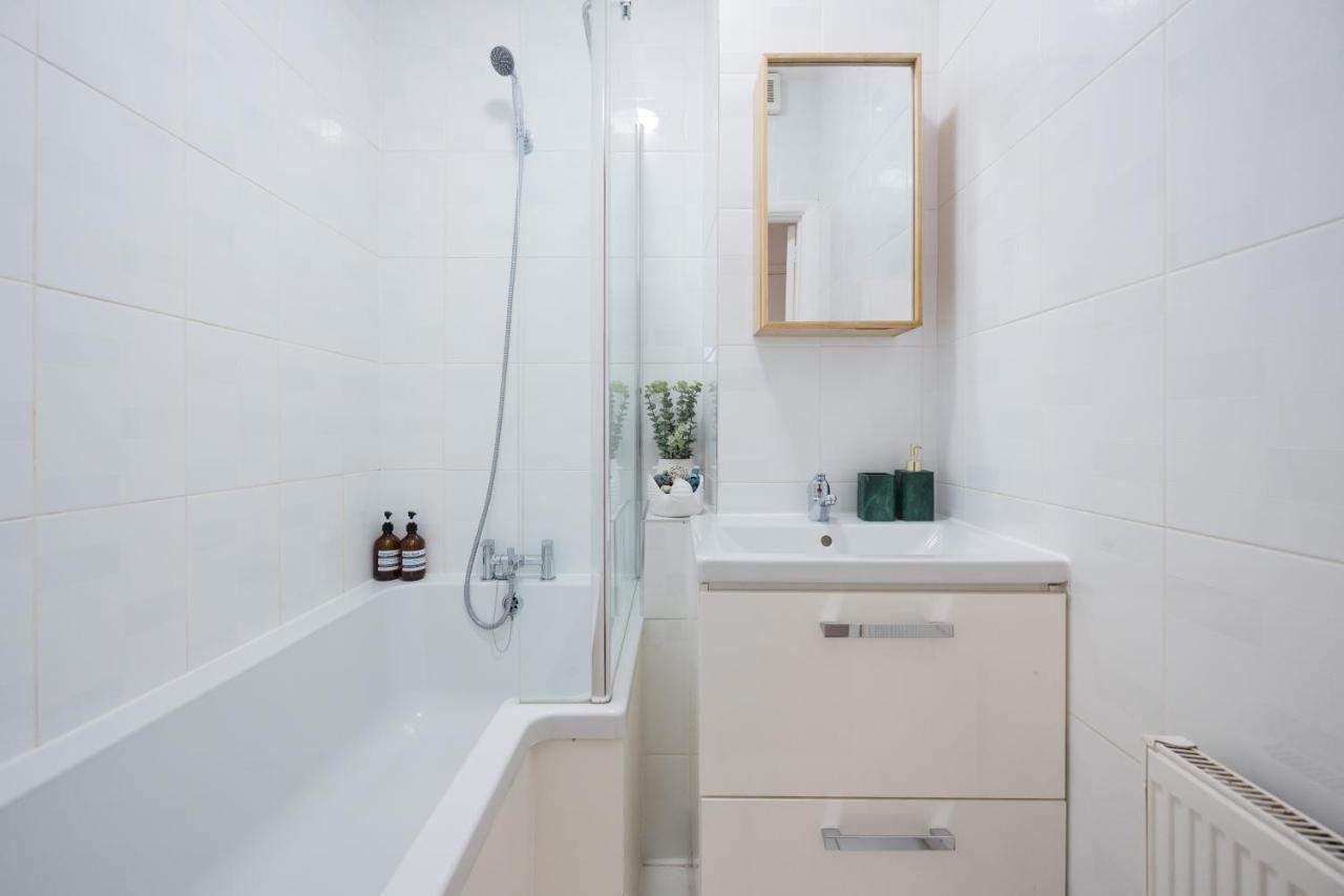 Charming Apartment In The Heart Of Pimlico ลอนดอน ภายนอก รูปภาพ